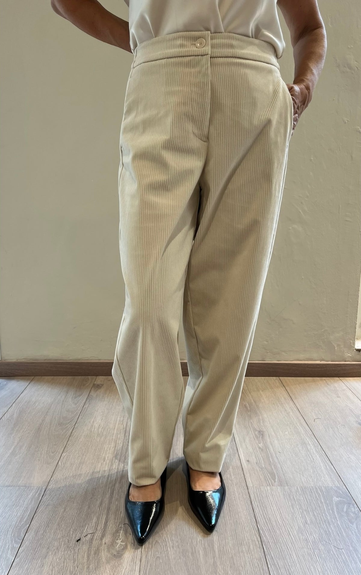 Pantalone a coste in velluto Art. L15YBG CIGNO LOLA by SANDRO FERRONE