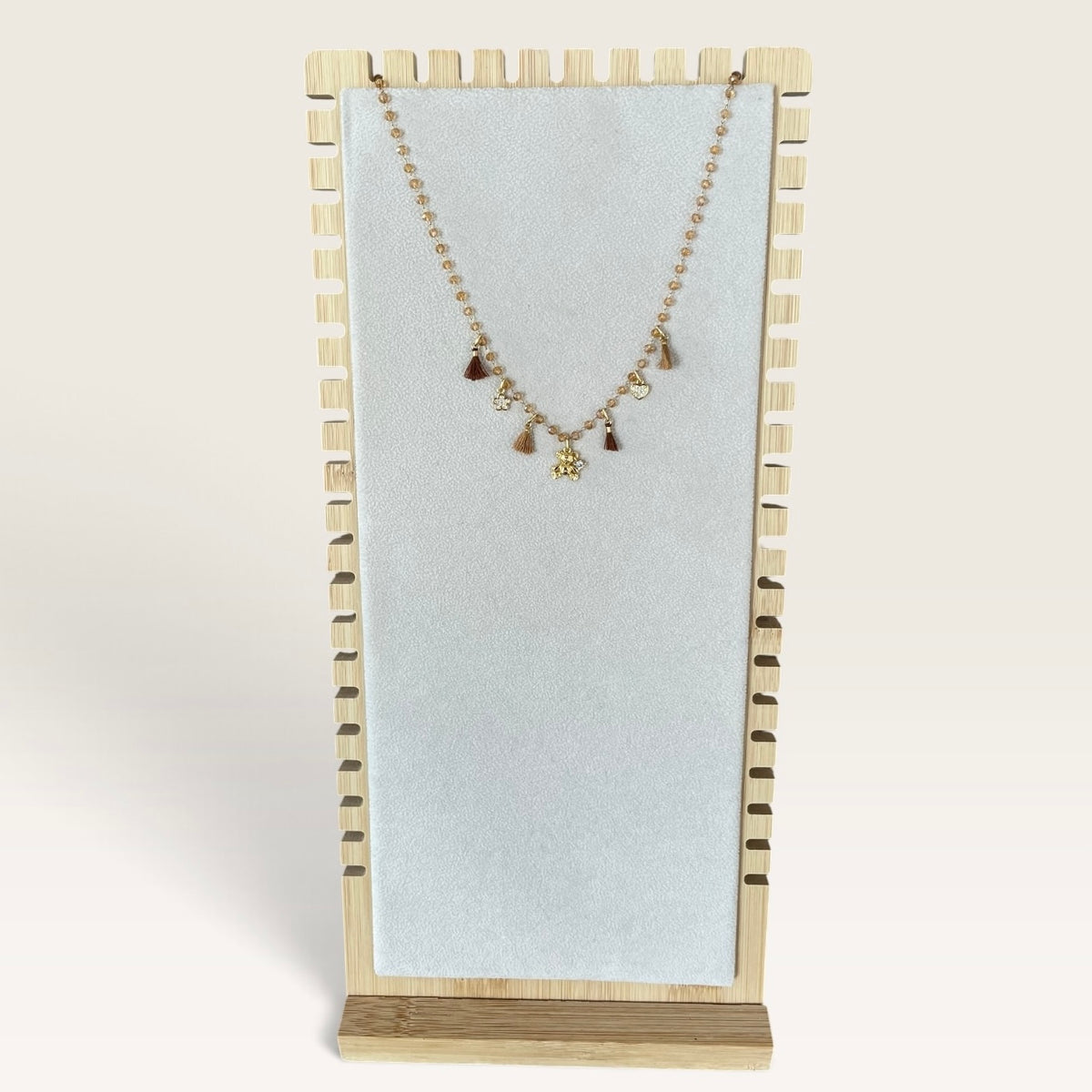 Collana con perline colorate, charms e mappetti Cloel
