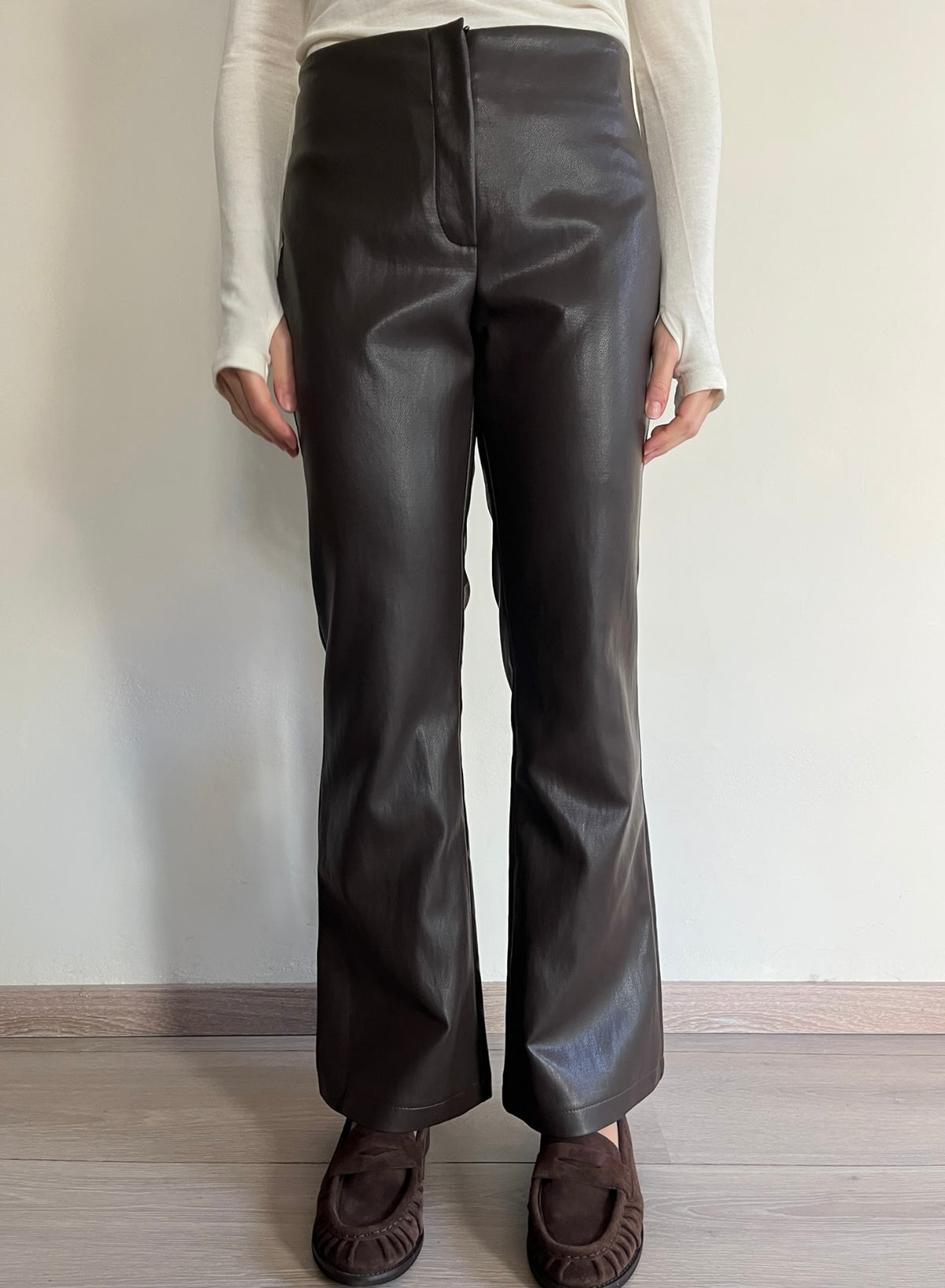 Pantalone flare in ecopelle art. 27P6764 TENSIONE IN