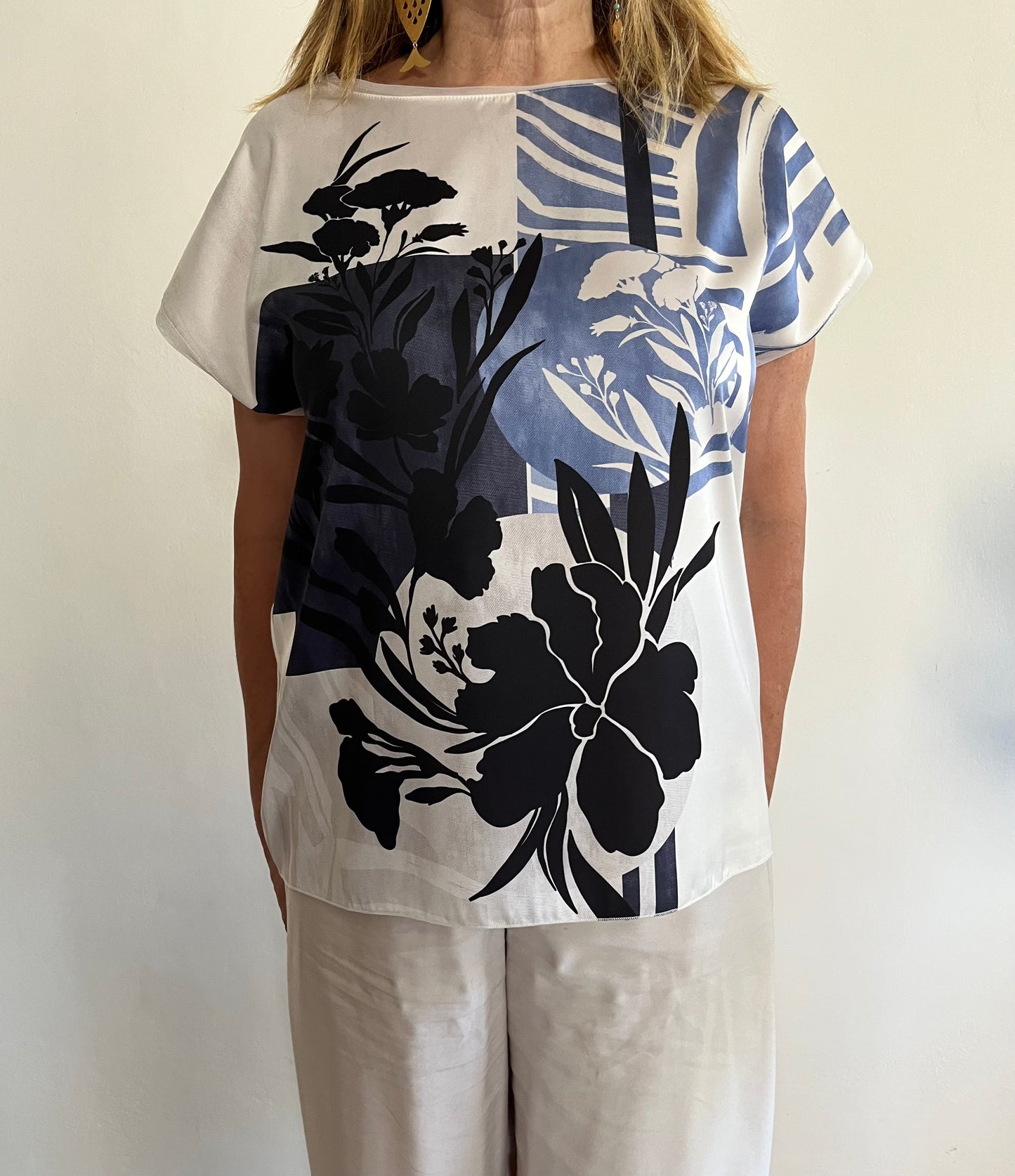 T-shirt con stampa fiori art. LA537 LANCETTI