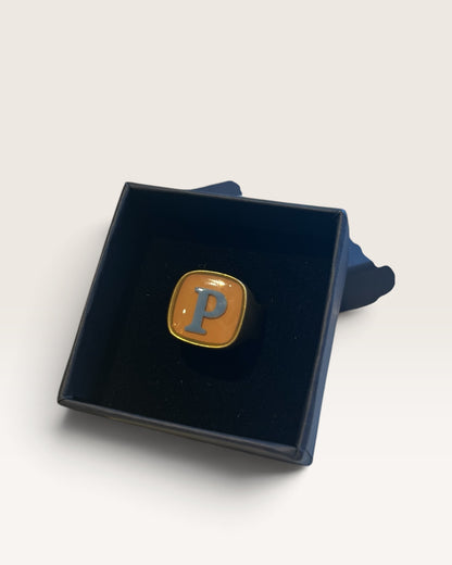 Anello con iniziale UNIQUE