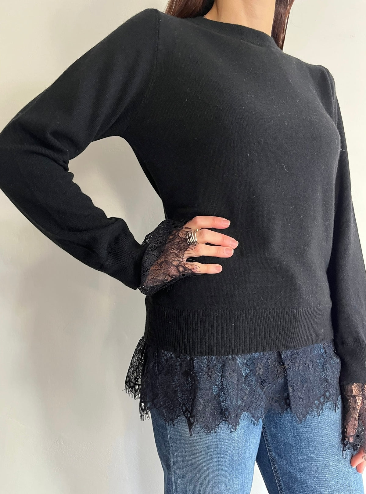 Maglia con inserti in pizzo D82636. MOTEL