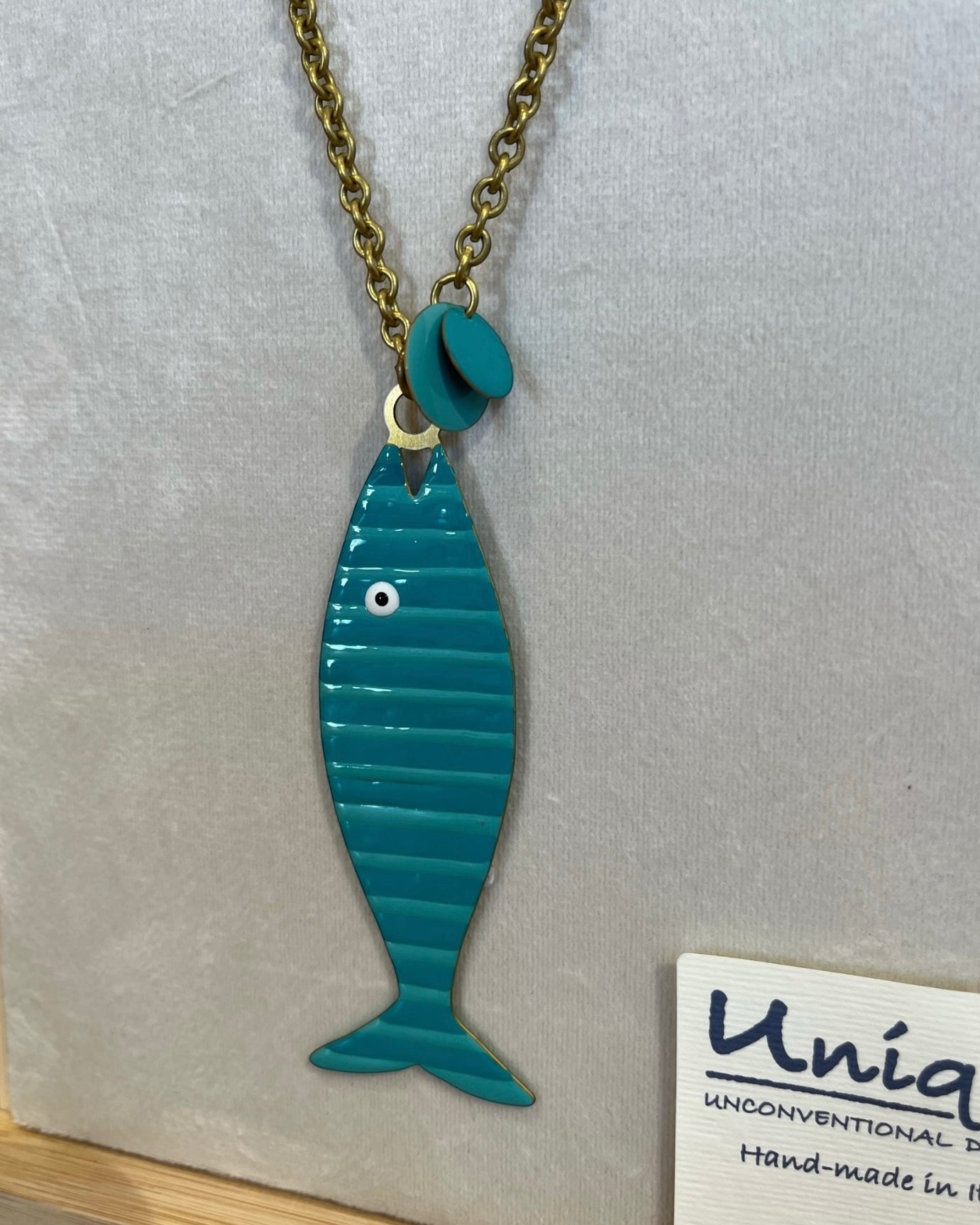 Collana PASQUALE con catena in bronzo e pesce smaltato a righe UNIQUE