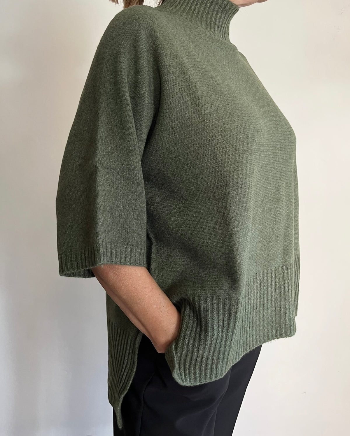 Maglia manica 3/4 con collo a vulcano art.570625 CHEAP &CHIC