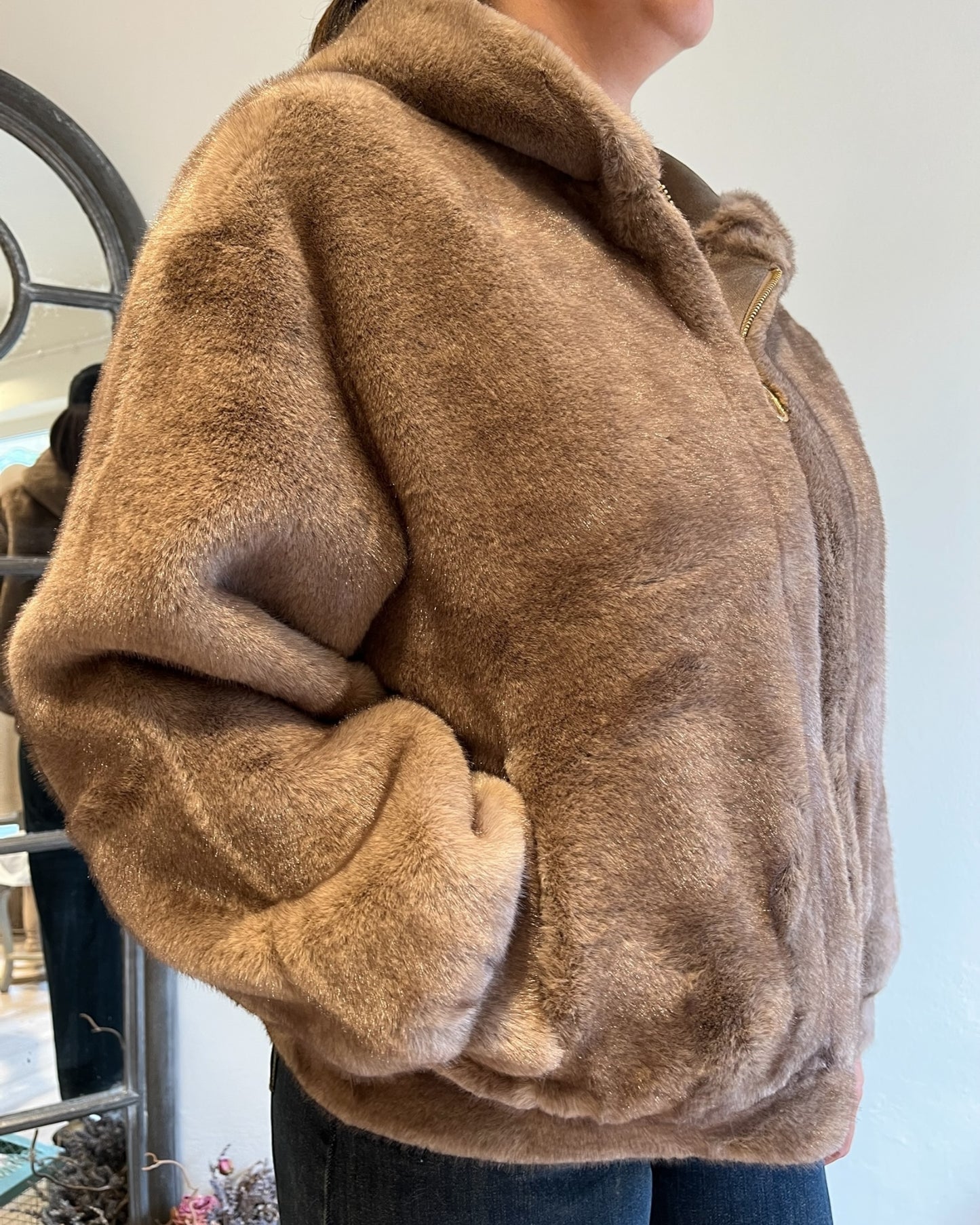 Ecopelliccia bomber con cappuccio art. 0497 CHEAP&CHIC