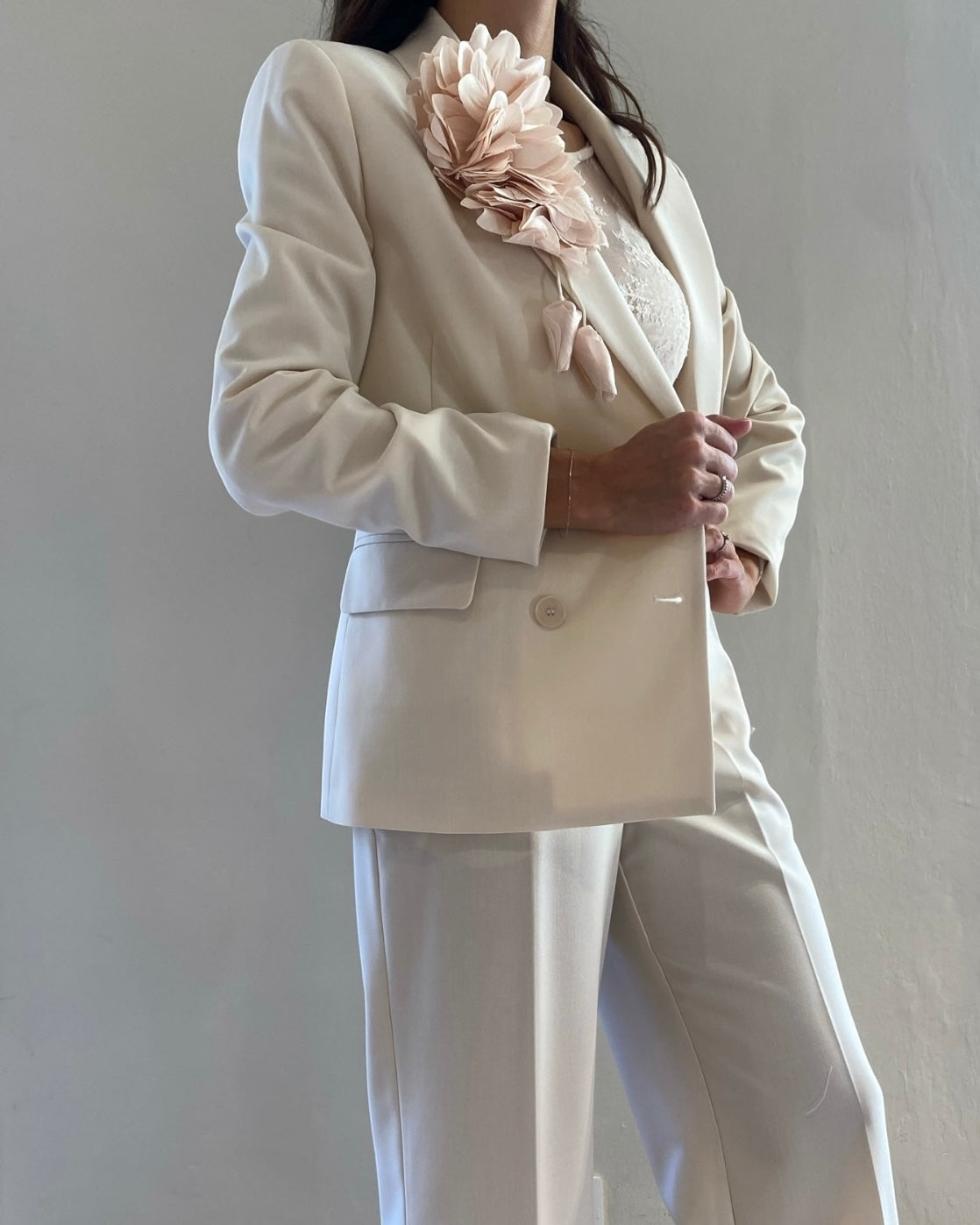 Tailleur con giacca doppiopetto e pantalone ampio art. N493UNOCCI PLEASE