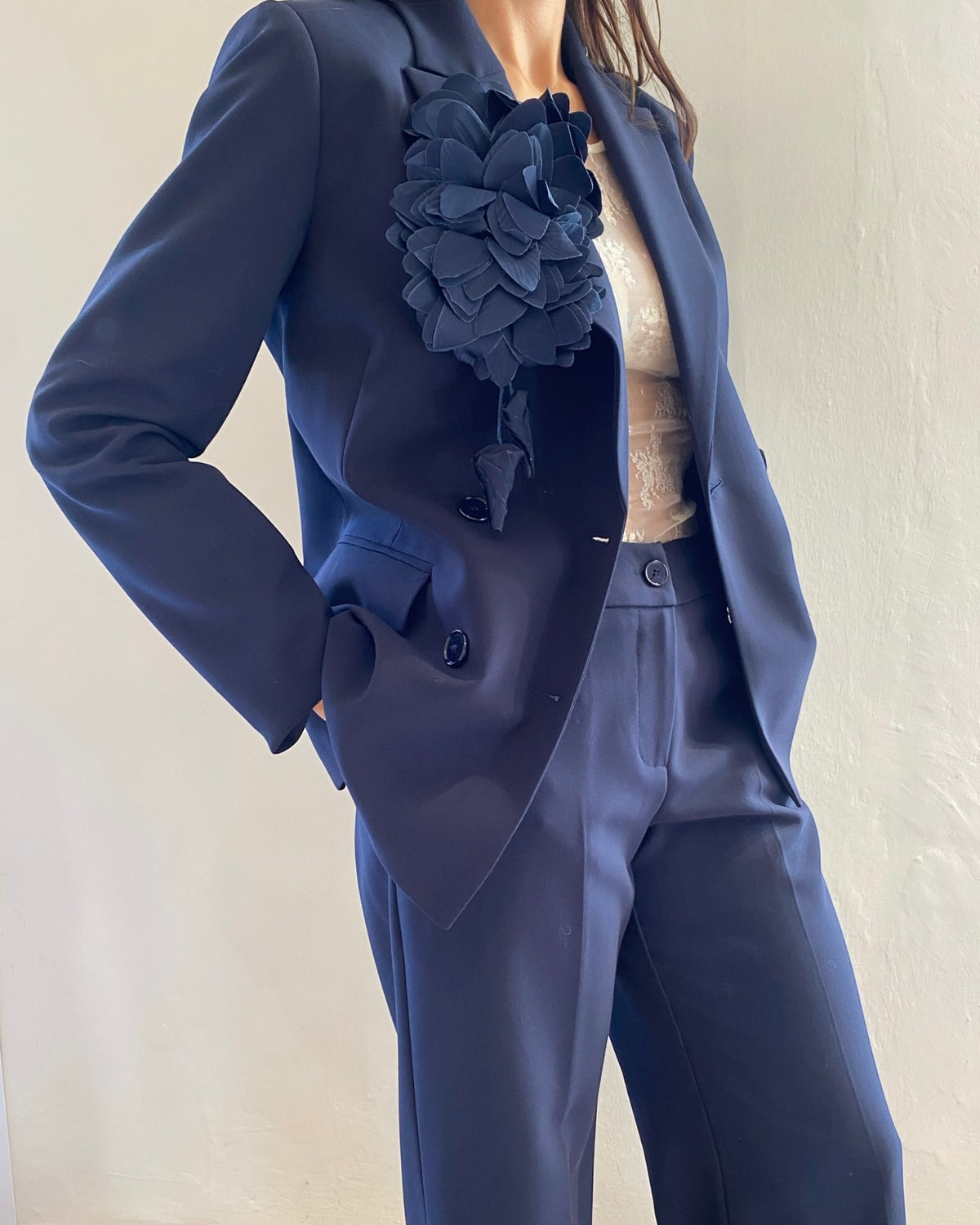 Tailleur con giacca doppiopetto e pantalone ampio art. N493UNOCCI PLEASE