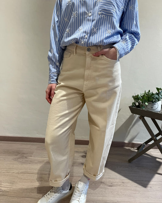 Jeans LAILA modello baggy art DAB5225 VICOLO