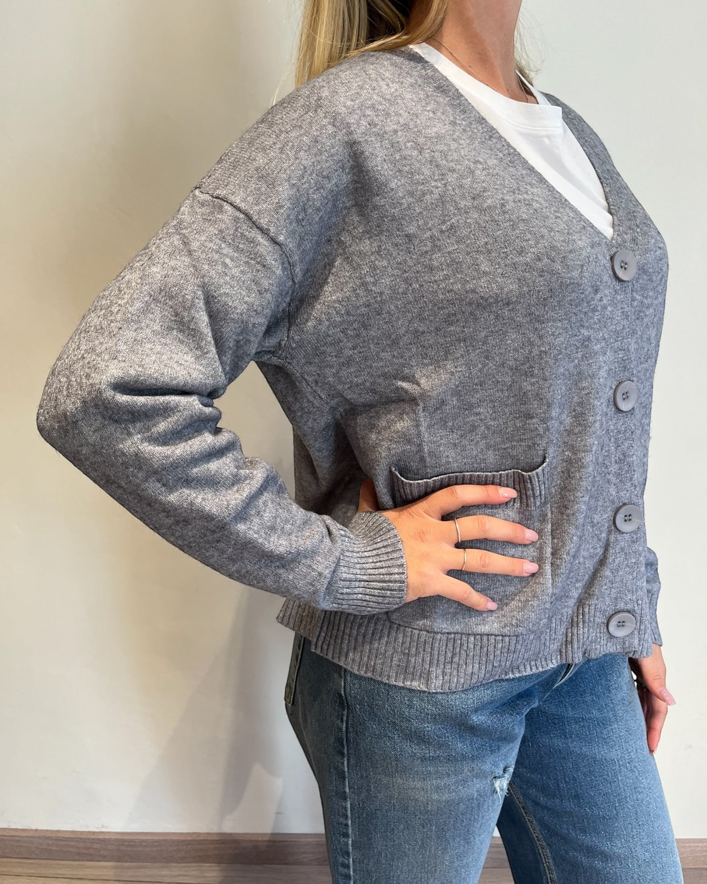 Cardigan bottoni e tasche art. AL0568 CHEAP&CHIC