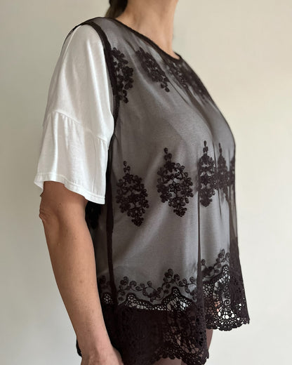 T-shirt con gilet in pizzo art. P26LU404 DEJAVU