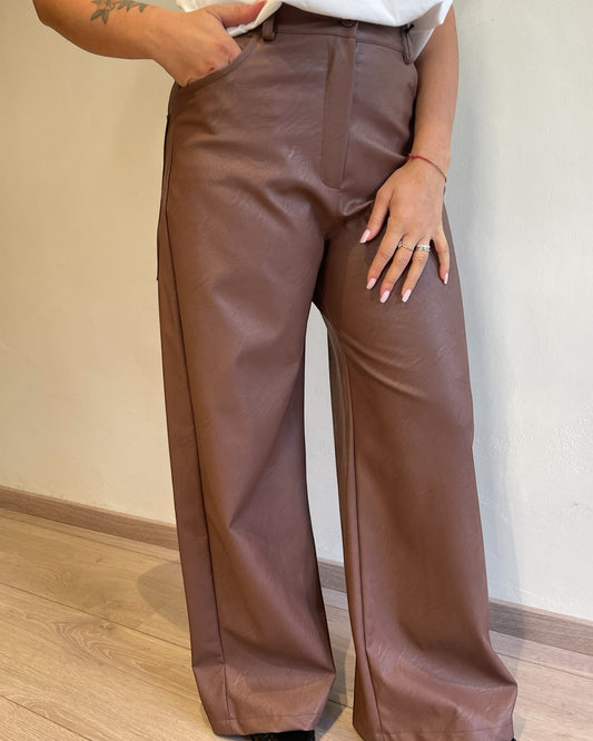 Pantaloni palazzo ecopelle con tasconi art. 224155-PE25