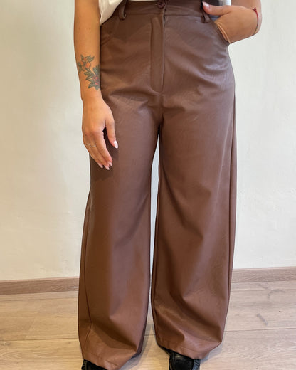 Pantaloni palazzo ecopelle con tasconi art. 224155-PE25