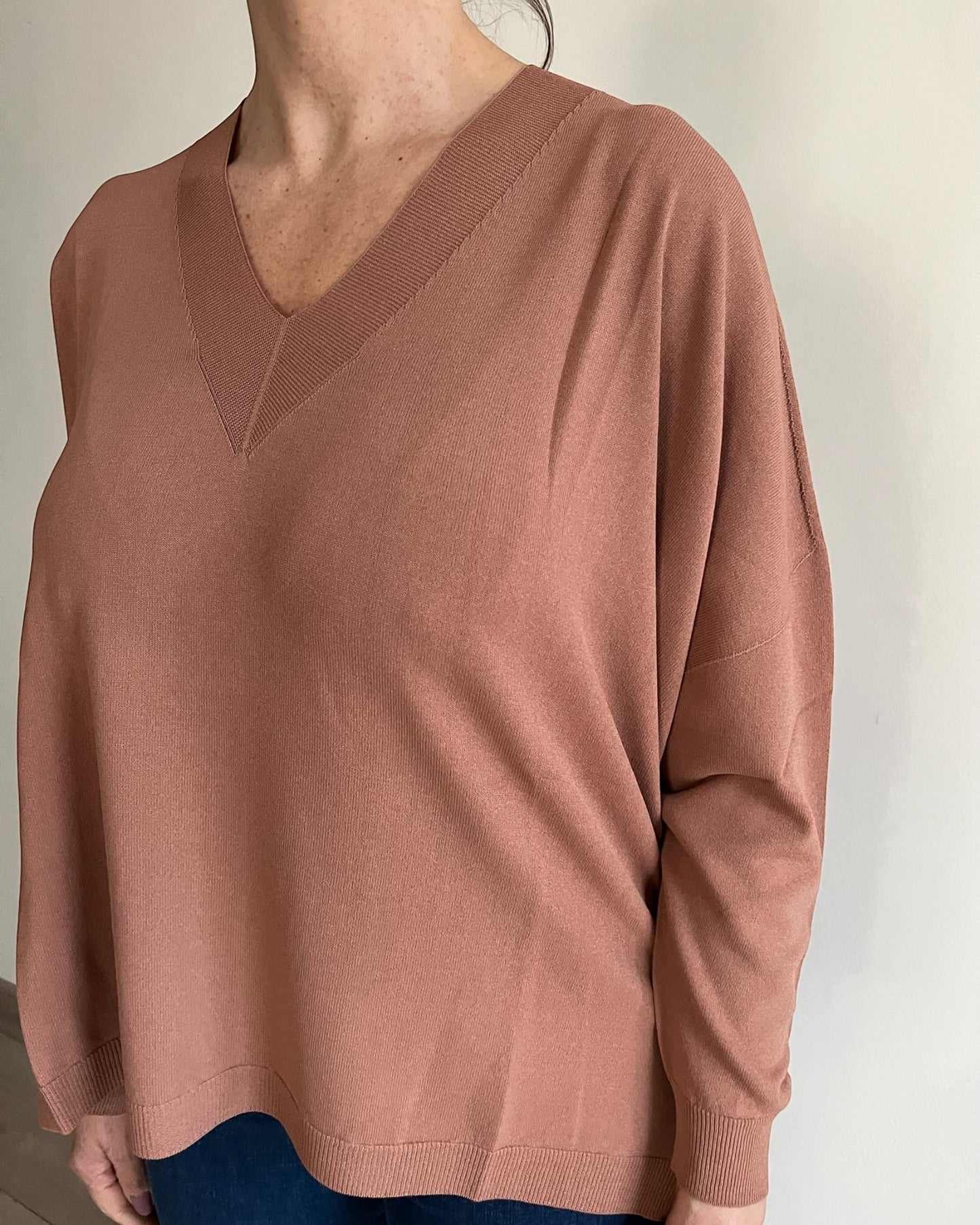 Maglia scatoletta scollo V art. 101508 CHEAP&CHIC