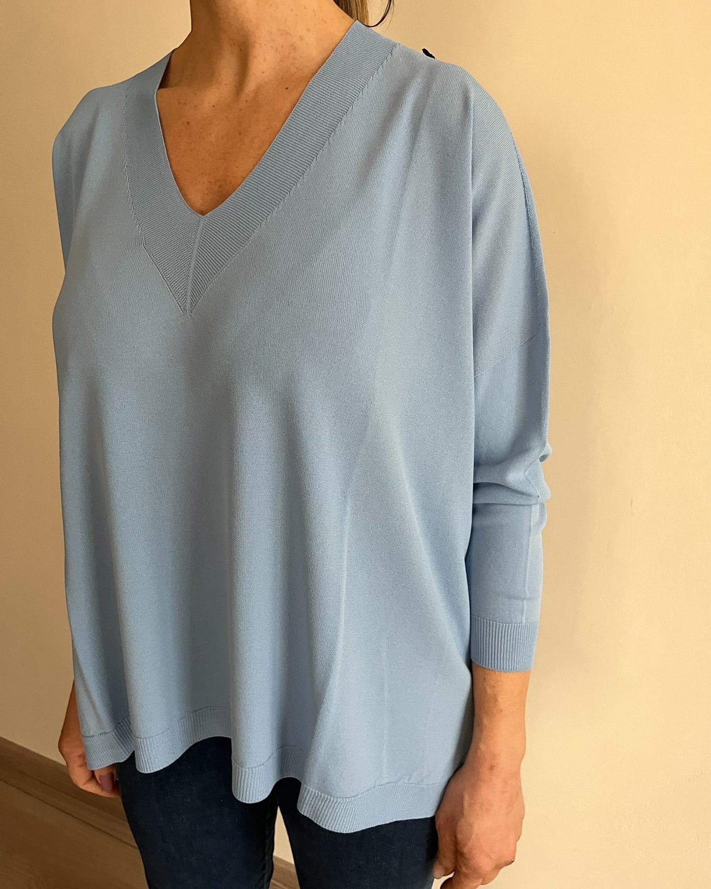 Maglia scatoletta scollo V art. 101508 CHEAP&CHIC
