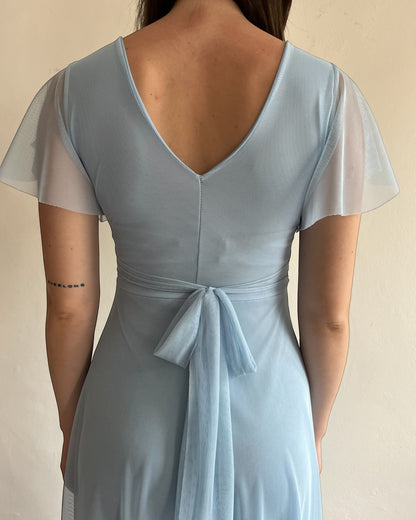 Abito lungo con maniche in  tulle