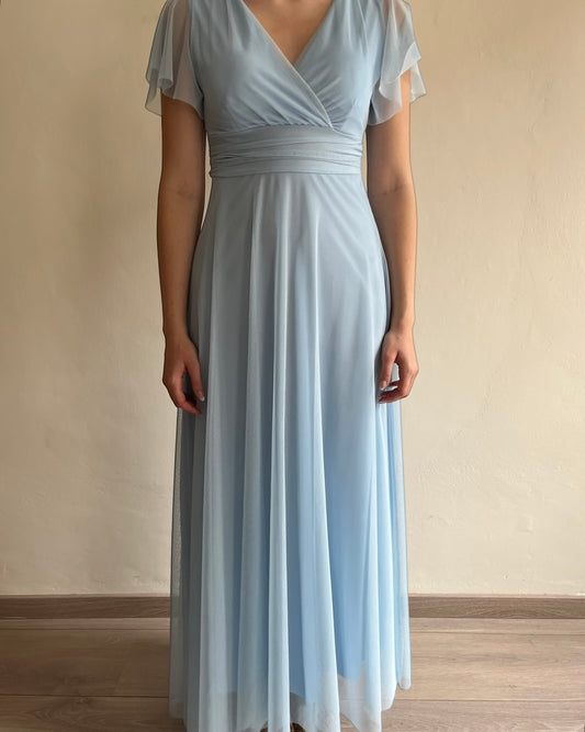 Abito lungo con maniche in  tulle