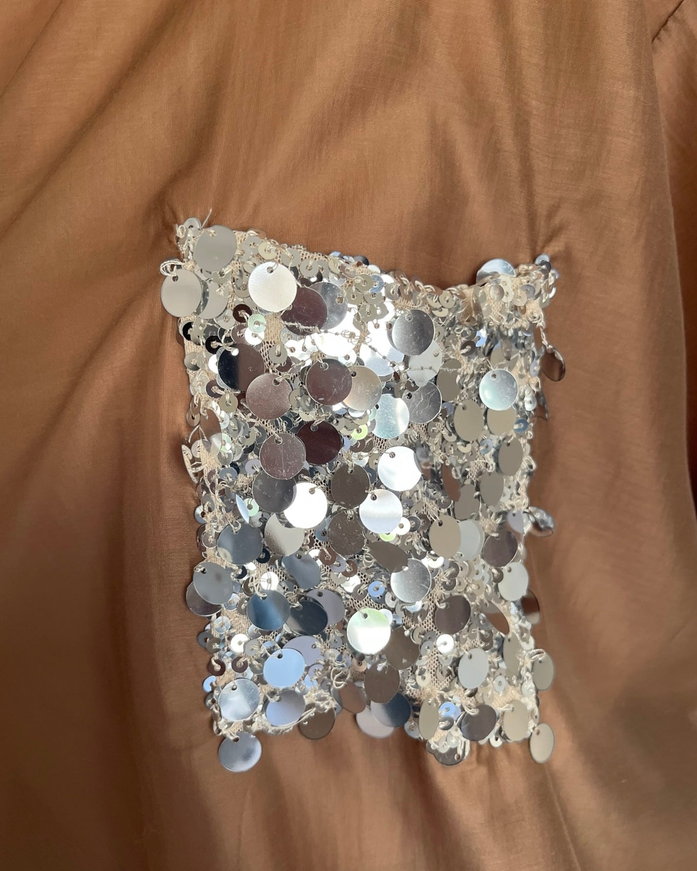 Blusa con taschino paillettes art. P26LU418 DEJAVU