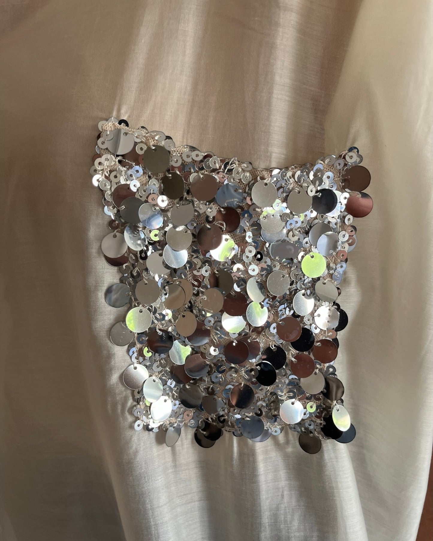 Blusa con taschino paillettes art. P26LU418 DEJAVU