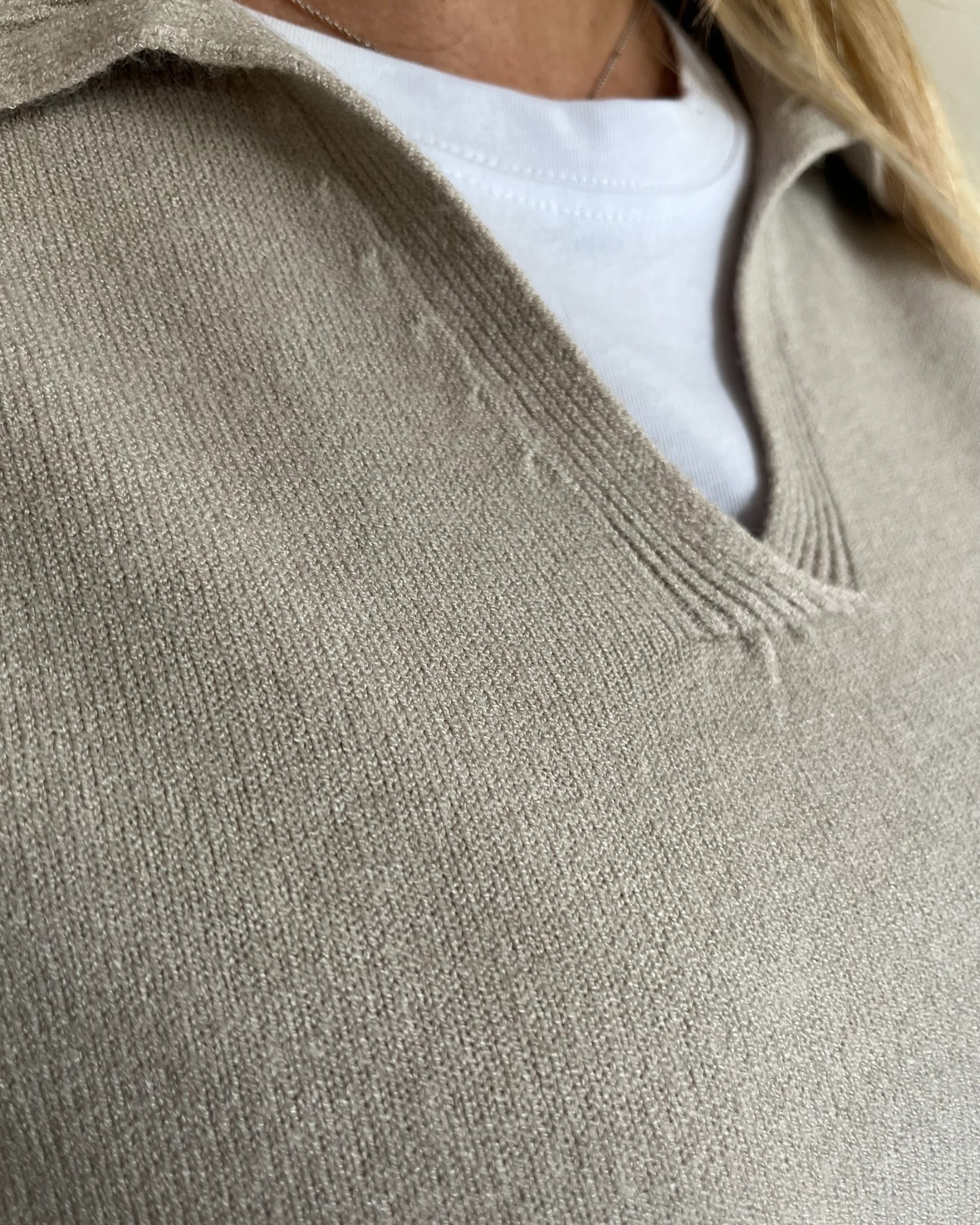 Polo scollo V manica lunga art. 520913 CHEAP&CHIC