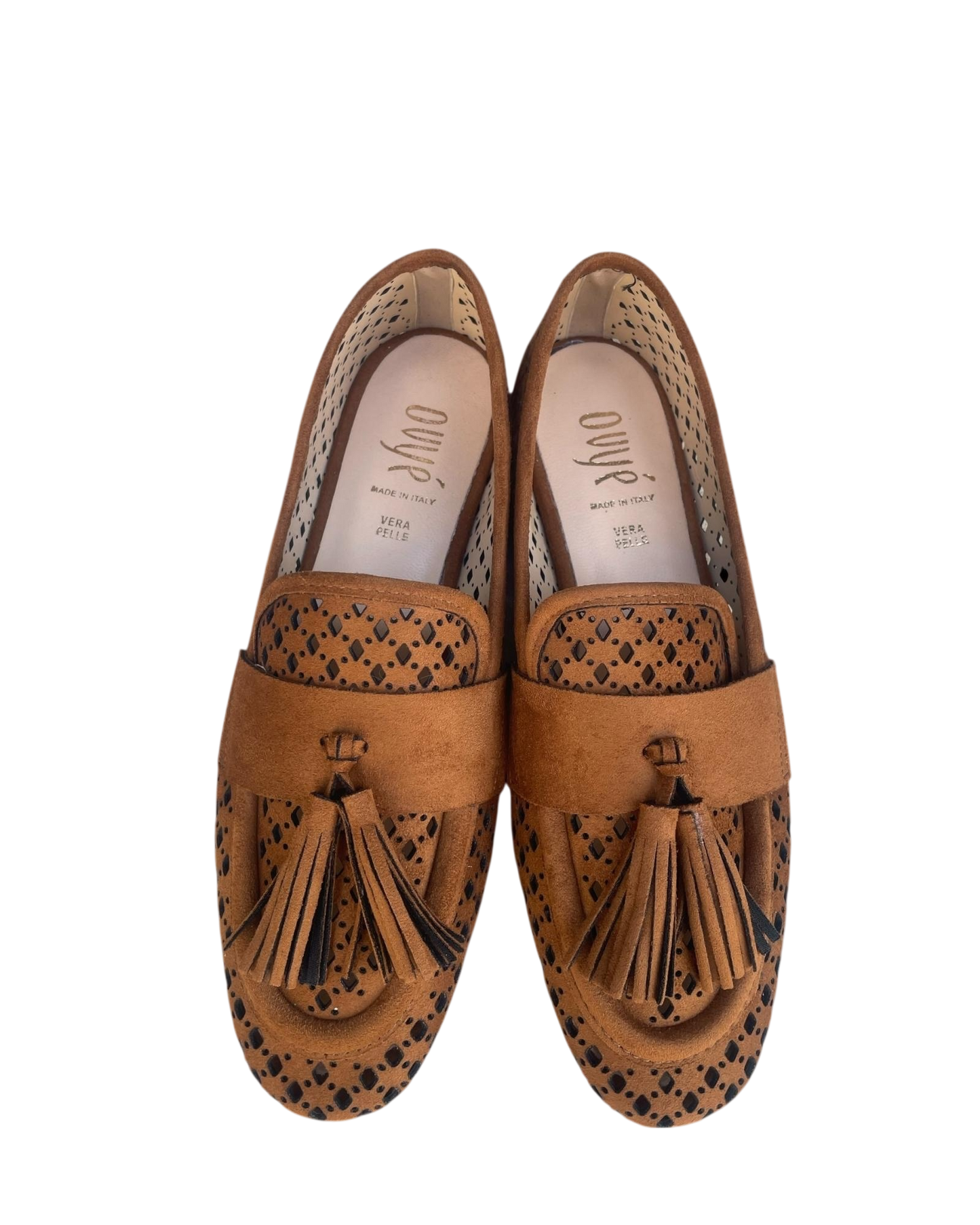 Mocassino traforato con nappine art. LF918K046 OVYE