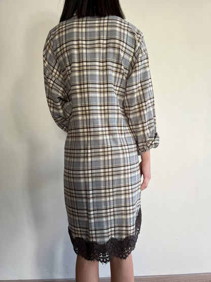 Abito quadri con rifiniture in pizzo art.W25A872 MOTEL