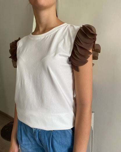 T-shirt con petali su manica art. 6581 CHEAP&CHIC