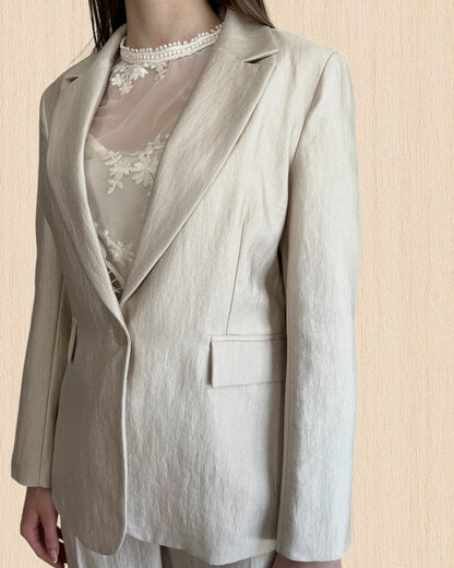 Tailleur giacca monopetto + pantalone palazzo e cintura in ecopelle TENSIONE IN