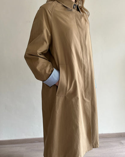 Trench lungo con rifiniture a righe art. PE260002CAMP TENSIONE IN
