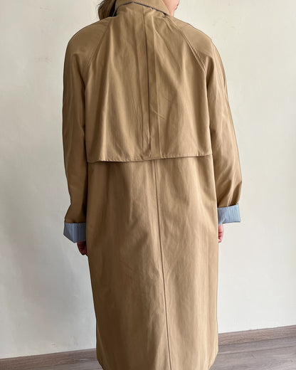 Trench lungo con rifiniture a righe art. PE260002CAMP TENSIONE IN