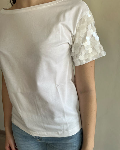 T-shirt con paillettes su  maniche art. DT6016 SHeis