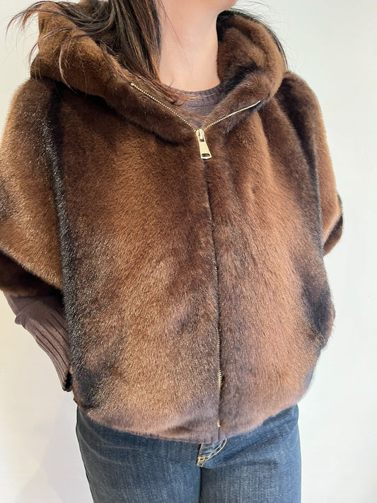 Ecopelliccia con cappuccio e manica corta art. 0590 CHEAP&CHIC