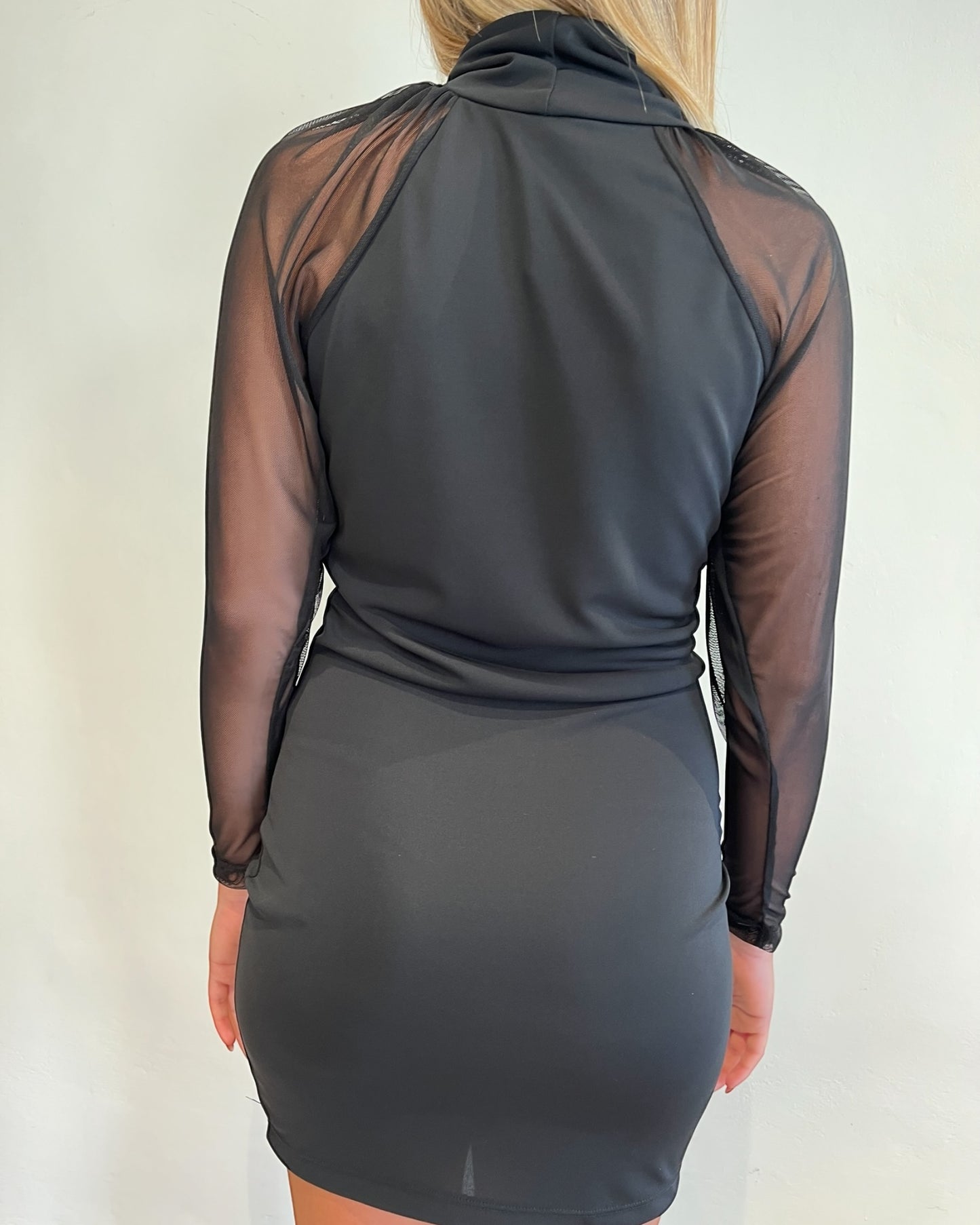 Abito maniche tulle art. TF2126 VICOLO