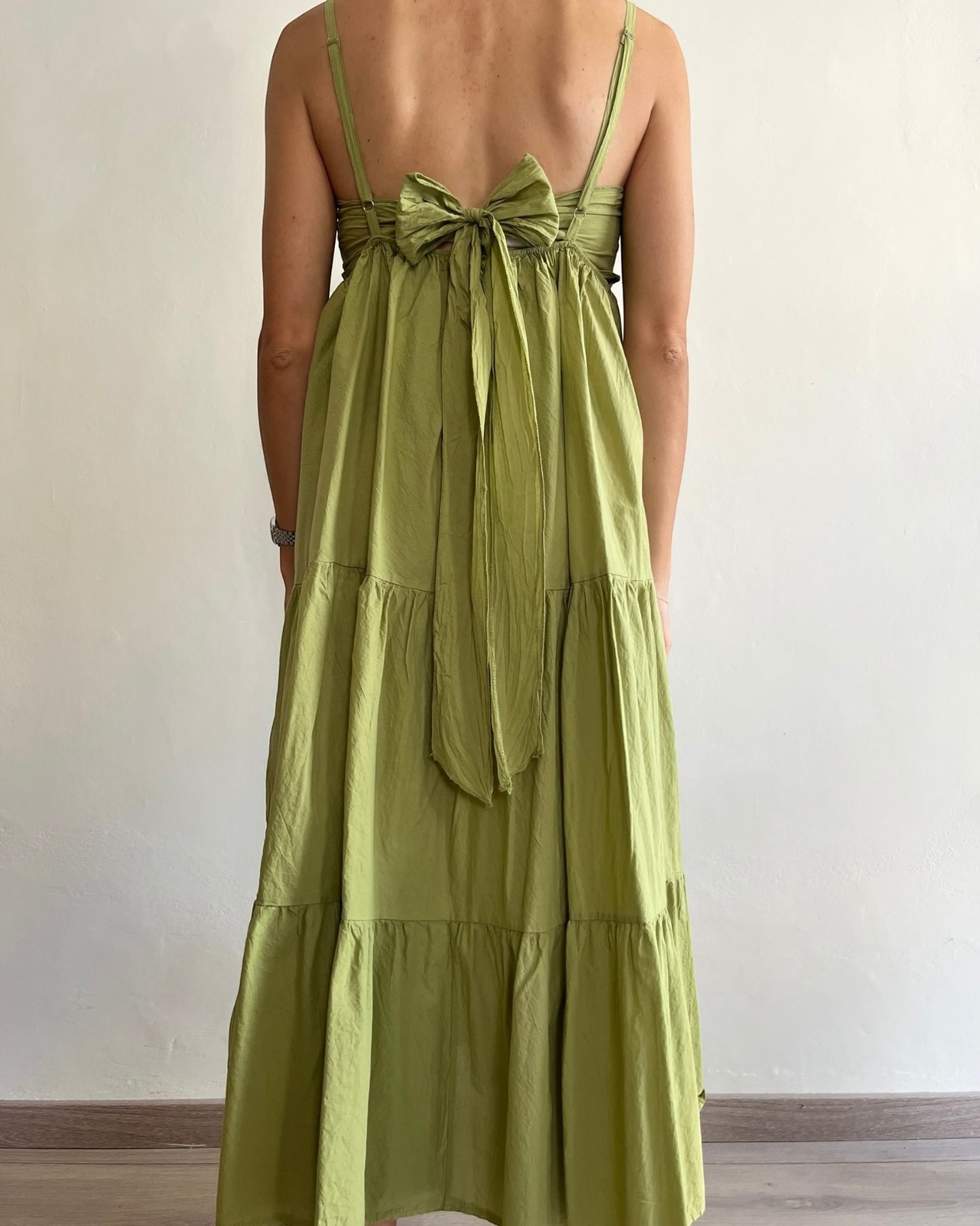 Maxi abito a balze con fiocco art.13897