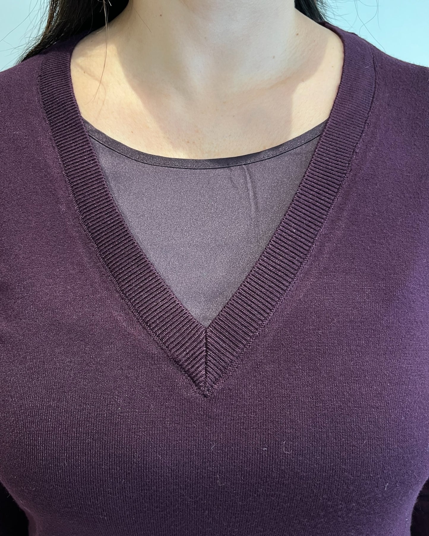 Maglia scollo V con raso art. 255F1001 FLEURS D’ANIS