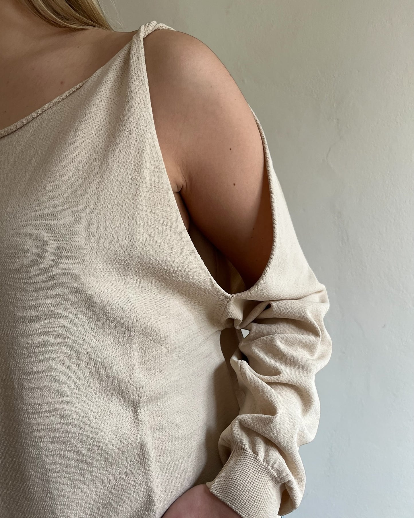 Maglia cut out art. 2AB2146 VICOLO