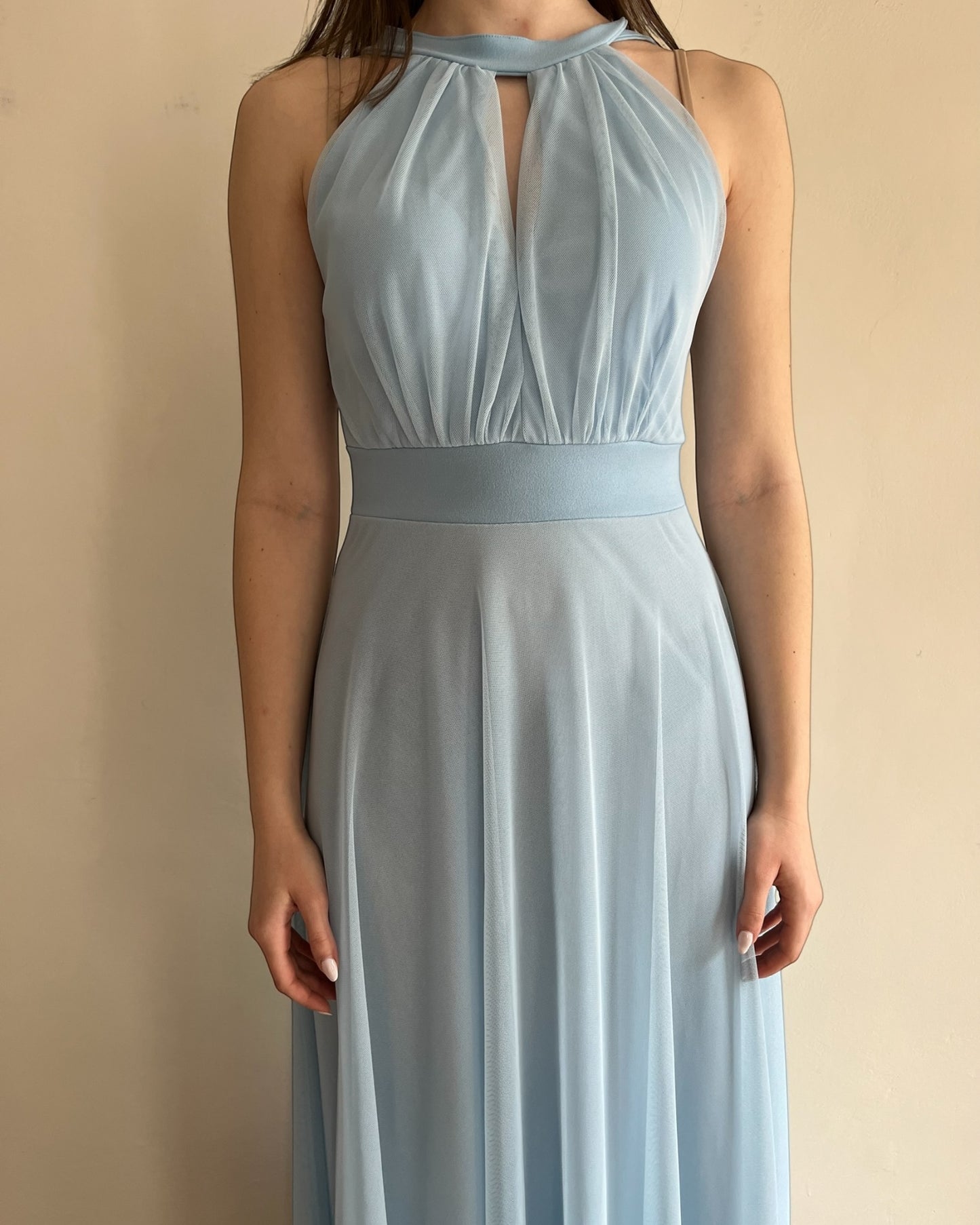 Abito lungo in tulle con scollo all’americana CHEAP&CHIC