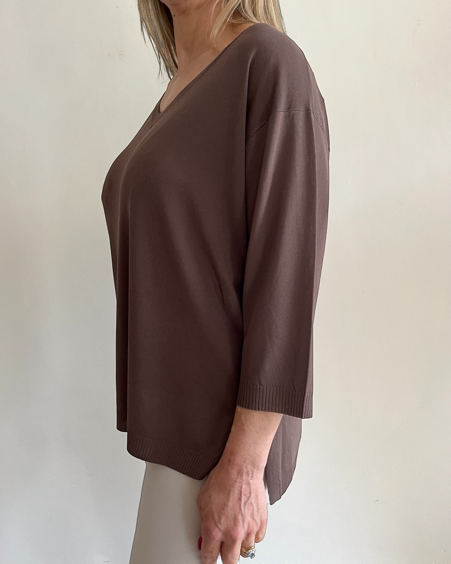 Maglia scollo a V in viscosa art. S83XBF MA94012 SANDRO FERRONE