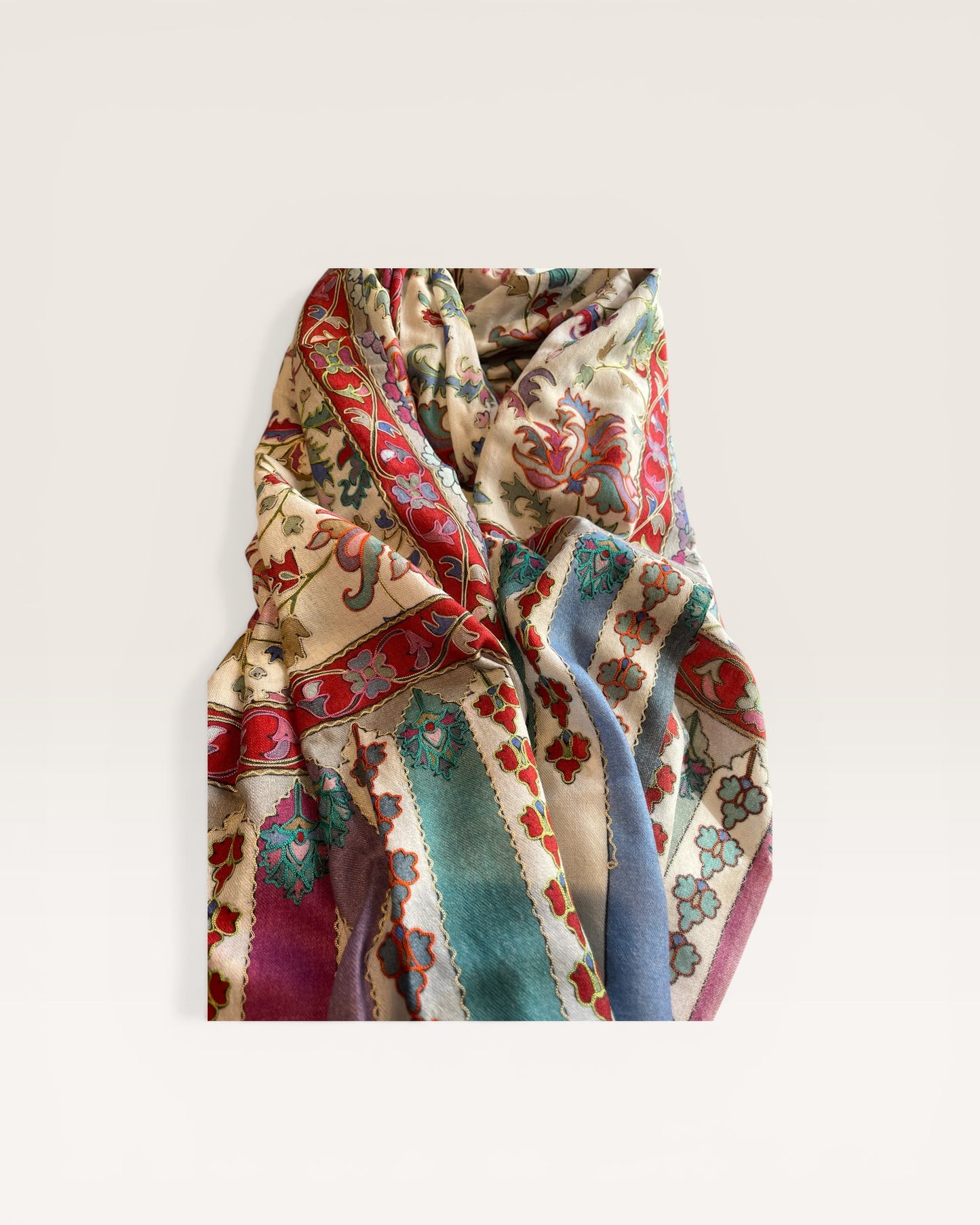 Sciarpa fantasia ricamata 100% CACHEMIRE