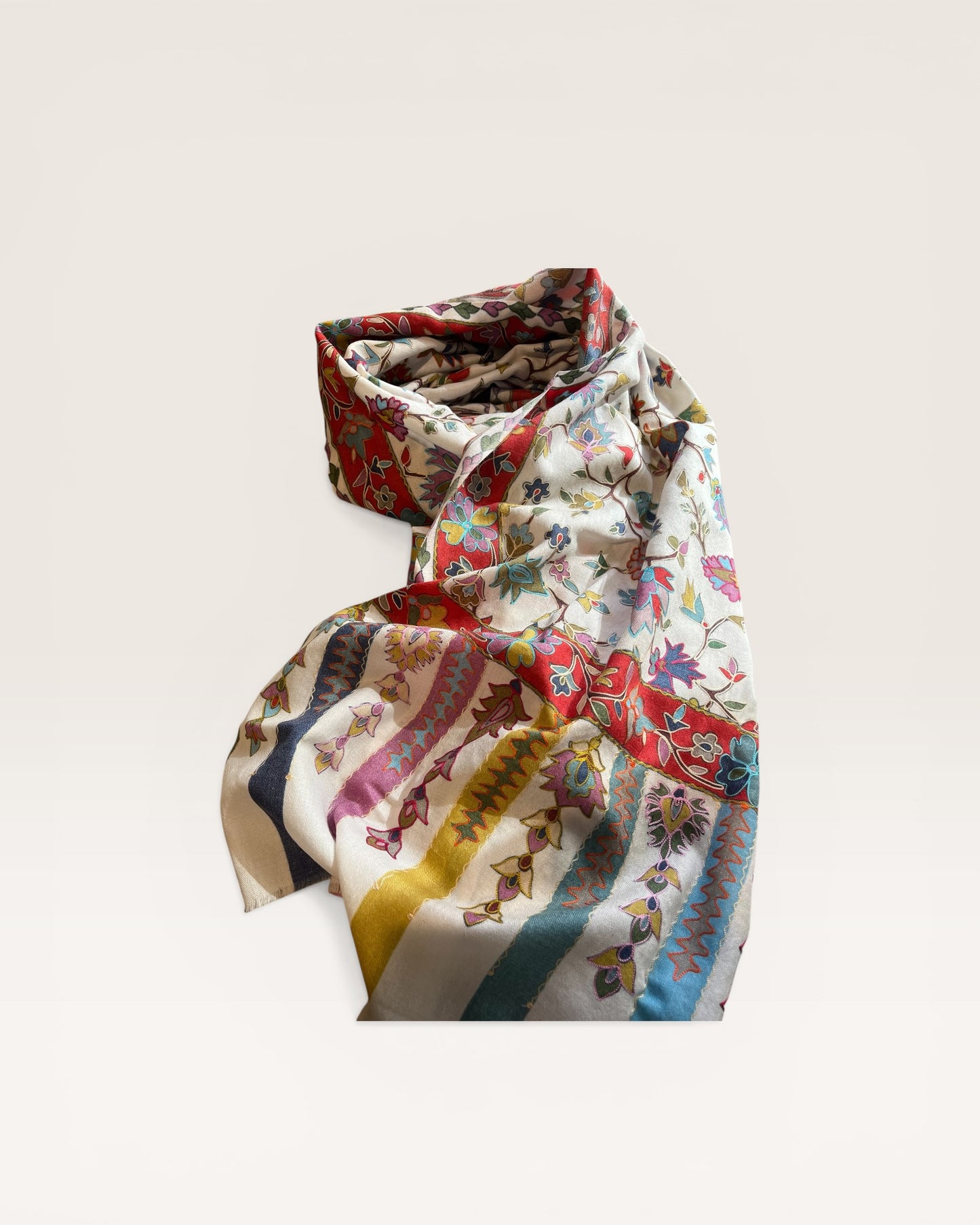 Sciarpa fantasia ricamata 100% CACHEMIRE