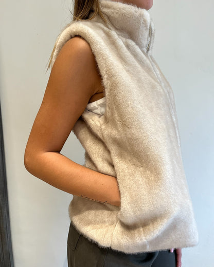 Gilet ecopelliccia con cerniera art. 0575 CHEAP&CHIC