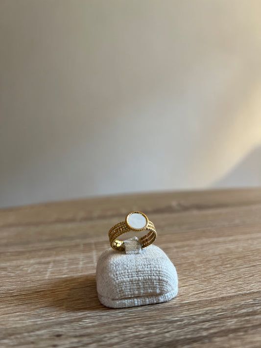 Anello con Pietra Bianca