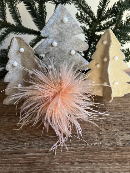 Spilla con piume