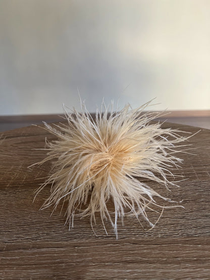 Spilla con piume
