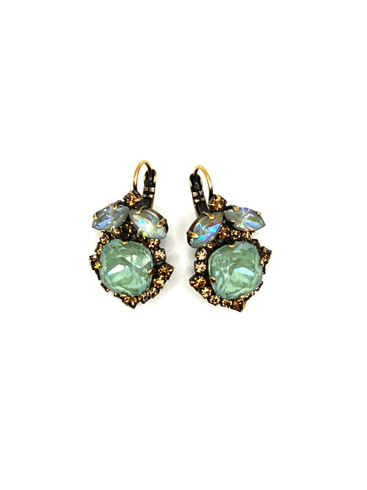 Orecchini con cristalli verdi e riflessi opalescenti DIMITRIADIS