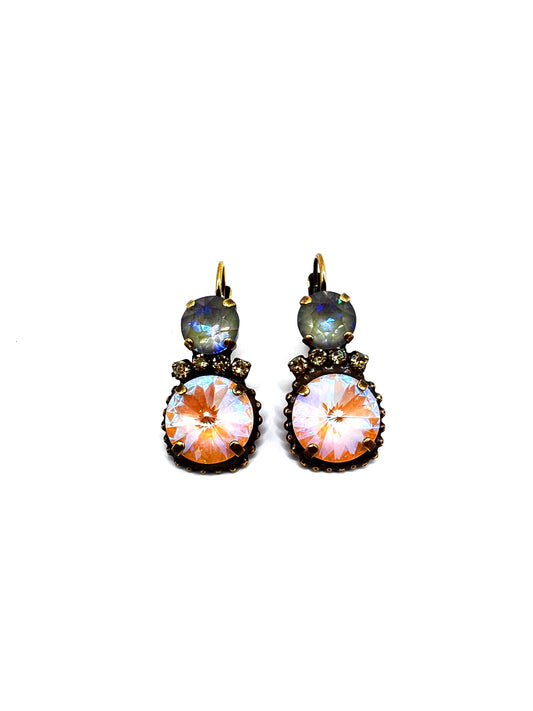 Orecchini con cristalli iridescenti e riflessi champagne DIMITRIADIS