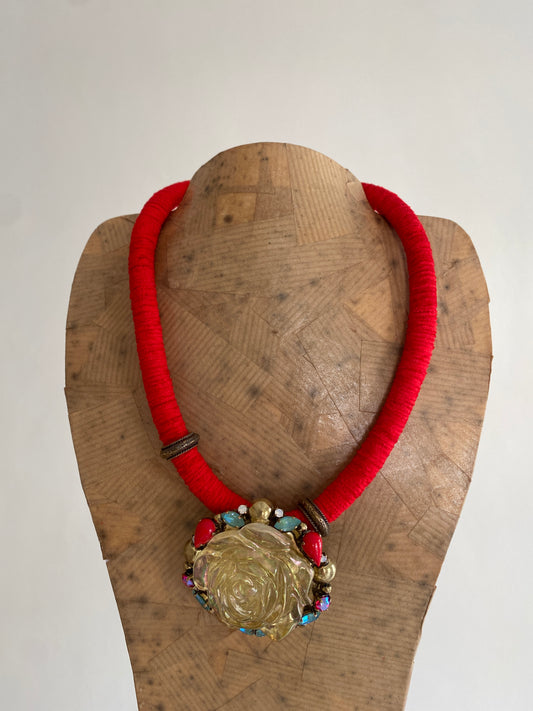 Collana rosa in resina DIMITRIADIS
